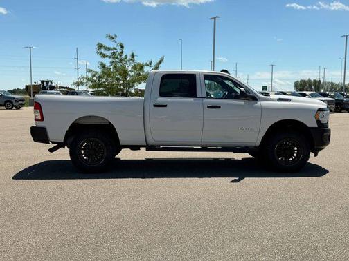 Bright White Clearcoat 2022 RAM 2500 Tradesman Crew Cab 4x4 6'4' Box