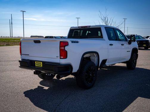 Summit White 2026 Chevrolet Silverado 3500 LT