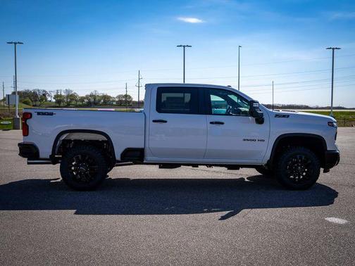 Summit White 2026 Chevrolet Silverado 3500 LT