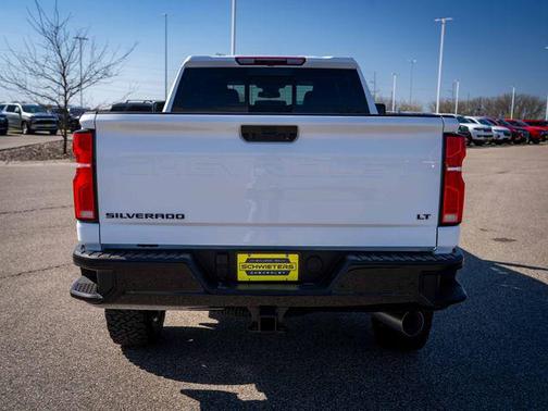Summit White 2026 Chevrolet Silverado 3500 LT