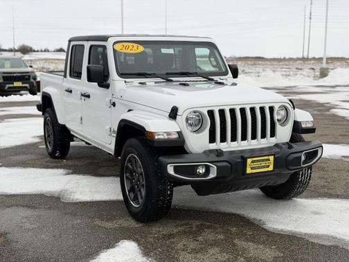 2023 Jeep Gladiator Overland