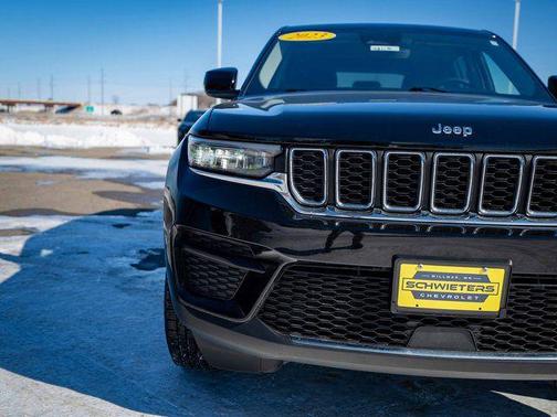 2023 Jeep Grand Cherokee Laredo