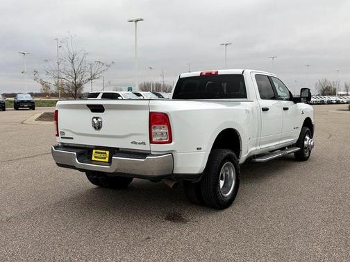 2024 RAM 3500 Big Horn Crew Cab 4x4 8' Box