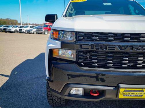 Summit White 2021 Chevrolet Silverado 1500 Custom Trail Boss