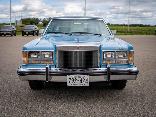 1977 Lincoln Continental Versailles