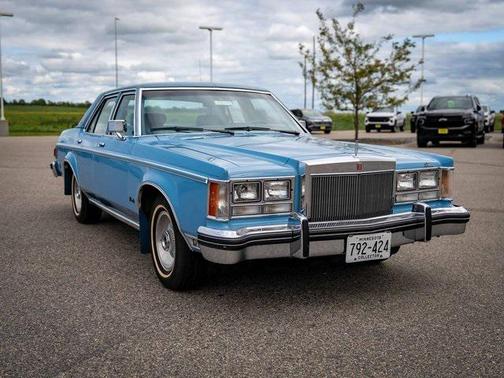 1977 Lincoln Continental Versailles