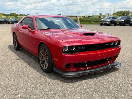 Redline Red Tricoat Pearl 2015 Dodge Challenger SRT Hellcat