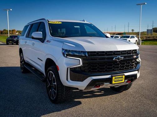 2023 Chevrolet Suburban 4WD Z71