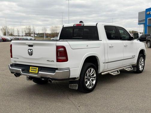 Bright White Clearcoat 2023 RAM 1500 Limited