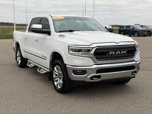 Bright White Clearcoat 2023 RAM 1500 Limited
