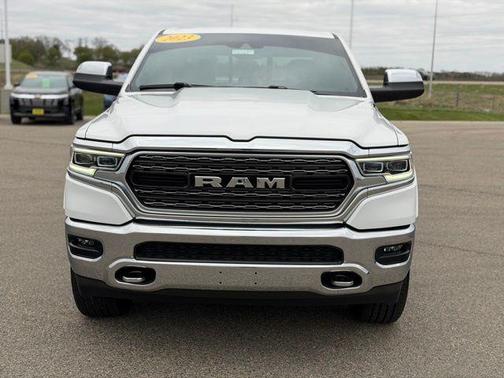 Bright White Clearcoat 2023 RAM 1500 Limited