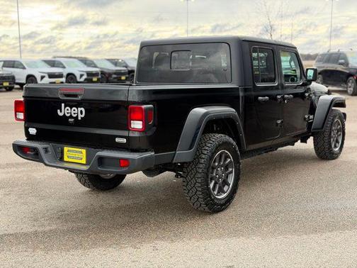 2023 Jeep Gladiator Overland
