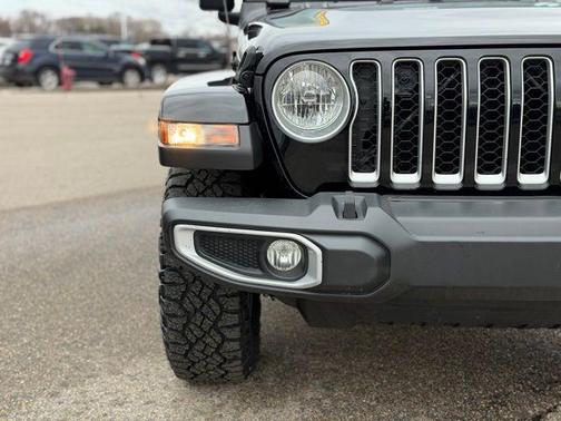 2023 Jeep Gladiator Overland