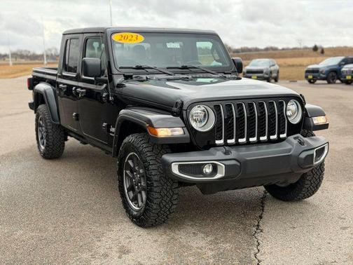 2023 Jeep Gladiator Overland