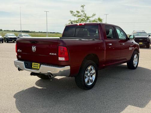 Delmonico Red Pearlcoat 2018 RAM 1500 Big Horn