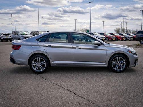 Pyrite Silver Metallic 2024 Volkswagen Jetta 1.5T SE