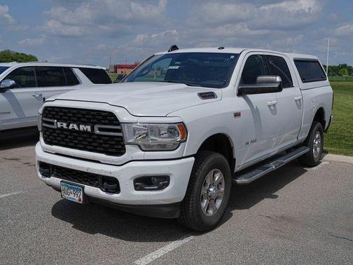 Bright White Clearcoat 2022 RAM 2500 Big Horn Crew Cab 4x4 6'4' Box