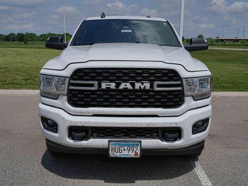 Bright White Clearcoat 2022 RAM 2500 Big Horn Crew Cab 4x4 6'4' Box