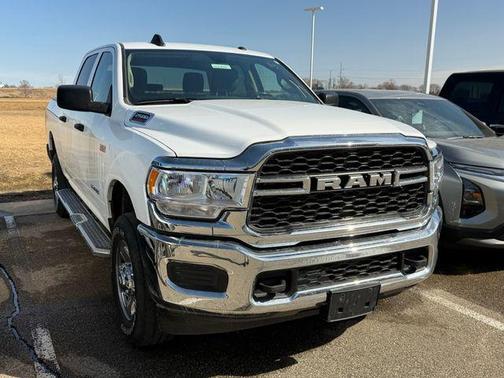 2020 RAM 2500 Tradesman Crew Cab 4x4 6'4' Box