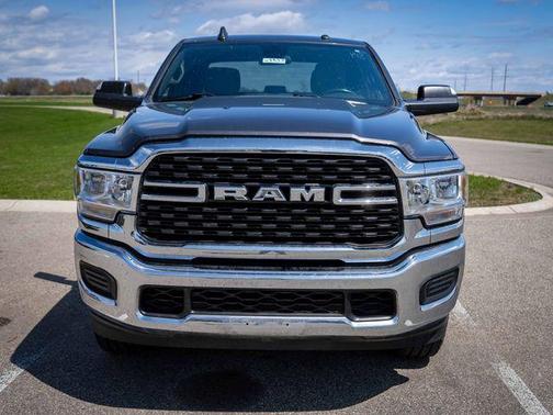 Granite Crystal Metallic Clearcoat 2022 RAM 2500 Big Horn Crew Cab 4x4 6'4' Box