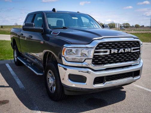 Granite Crystal Metallic Clearcoat 2022 RAM 2500 Big Horn Crew Cab 4x4 6'4' Box