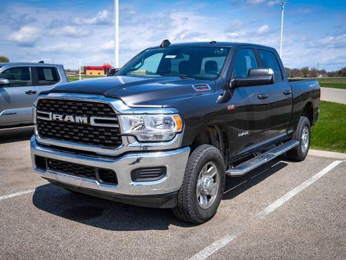 Granite Crystal Metallic Clearcoat 2022 RAM 2500 Big Horn Crew Cab 4x4 6'4' Box