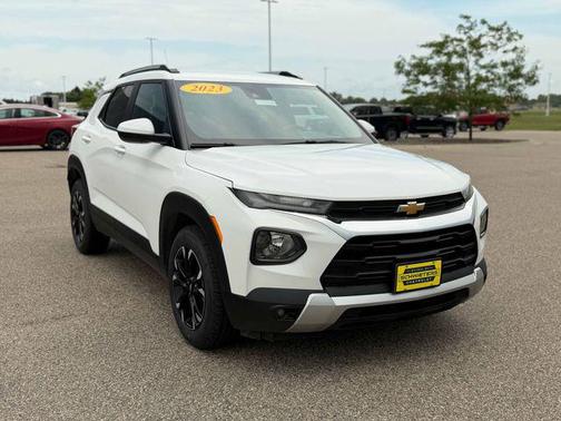 Summit White 2023 Chevrolet Trailblazer LT
