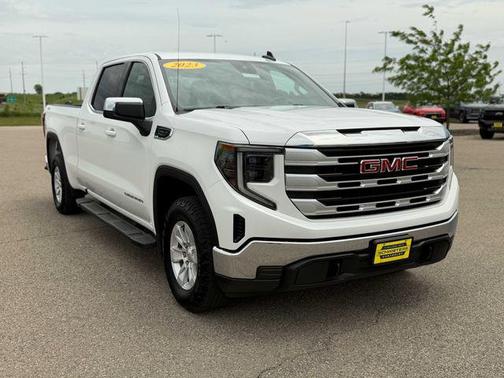 Summit White 2023 GMC Sierra 1500 SLE