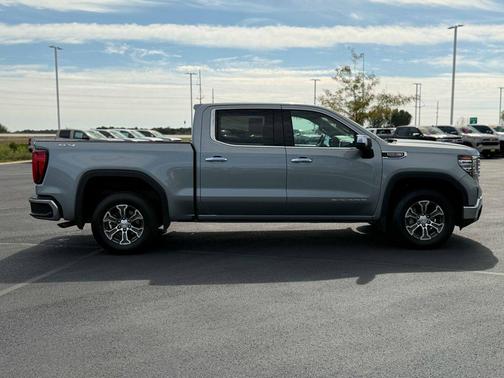 Sterling Metallic 2025 GMC Sierra 1500 SLT