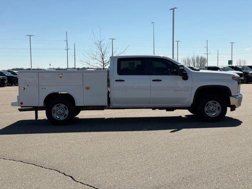 Summit White 2022 Chevrolet Silverado 2500 WT