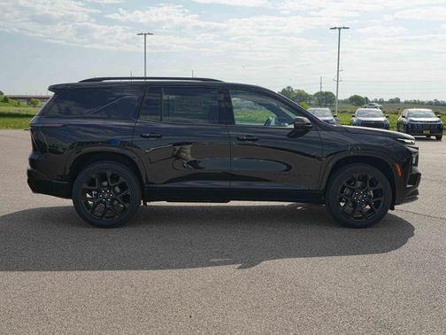 Mosaic Black Metallic 2026 Chevrolet Traverse RS
