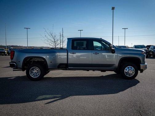 2026 Chevrolet Silverado 3500 LT