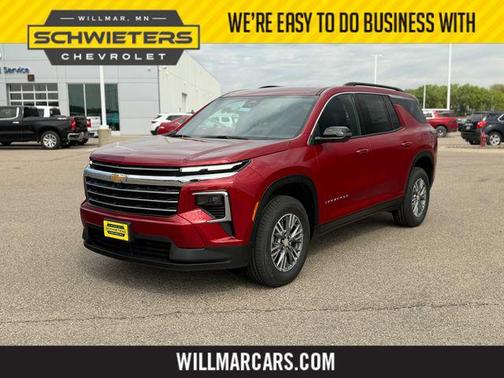 Radiant Red Tintcoat 2026 Chevrolet Traverse LT