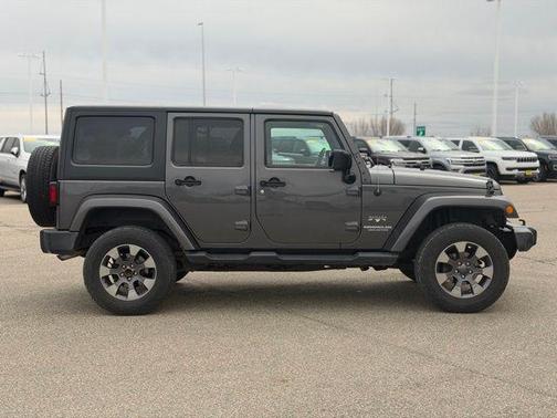 2017 Jeep Wrangler Unlimited Sahara