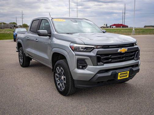 Sterling Gray Metallic 2023 Chevrolet Colorado LT