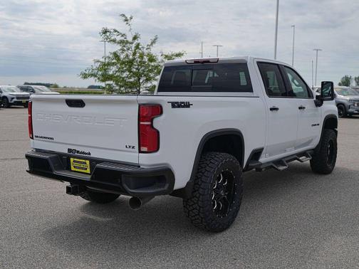 Summit White 2026 Chevrolet Silverado 2500 LTZ