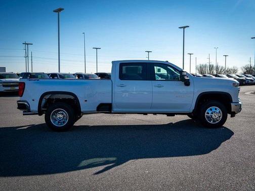 2026 Chevrolet Silverado 3500 LT