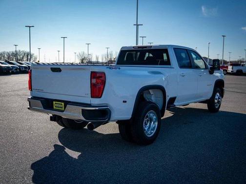 2026 Chevrolet Silverado 3500 LT