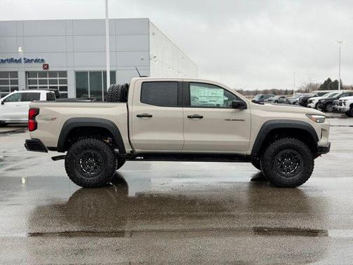 White Sands 2026 Chevrolet Colorado ZR2