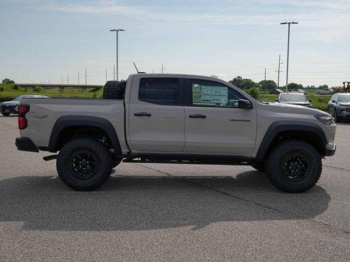 White Sands 2026 Chevrolet Colorado ZR2