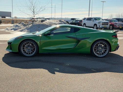 Roswell Green Metallic 2026 Chevrolet Corvette Z06