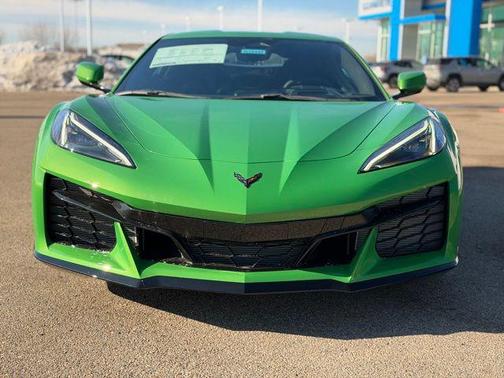 Roswell Green Metallic 2026 Chevrolet Corvette Z06
