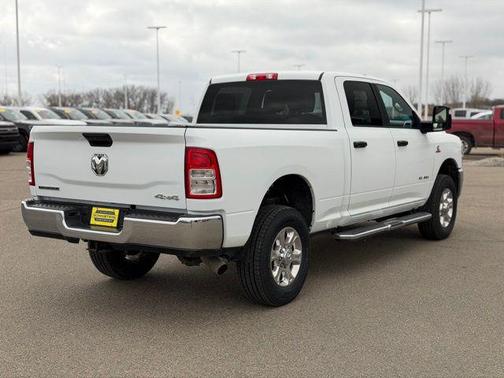 Bright White Clearcoat 2024 RAM 2500 Big Horn Crew Cab 4x4 6'4' Box