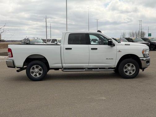 Bright White Clearcoat 2024 RAM 2500 Big Horn Crew Cab 4x4 6'4' Box