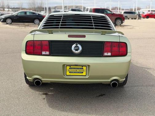 Legend Lime Clearcoat Metallic 2005 Ford Mustang GT