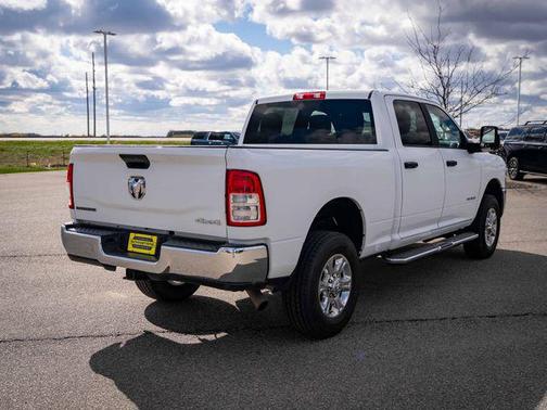 Bright White Clearcoat 2024 RAM 2500 Big Horn Crew Cab 4x4 6'4' Box