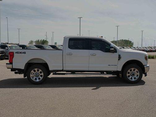 Oxford White 2019 Ford F-250 Lariat