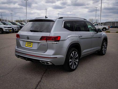 Pyrite Silver Metallic 2022 Volkswagen Atlas 3.6L SEL Premium