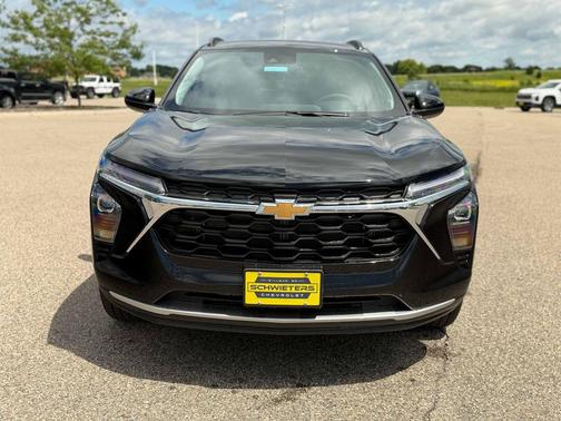 Mosaic Black Metallic 2026 Chevrolet Trax LT