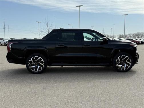 2025 Chevrolet Silverado EV RST